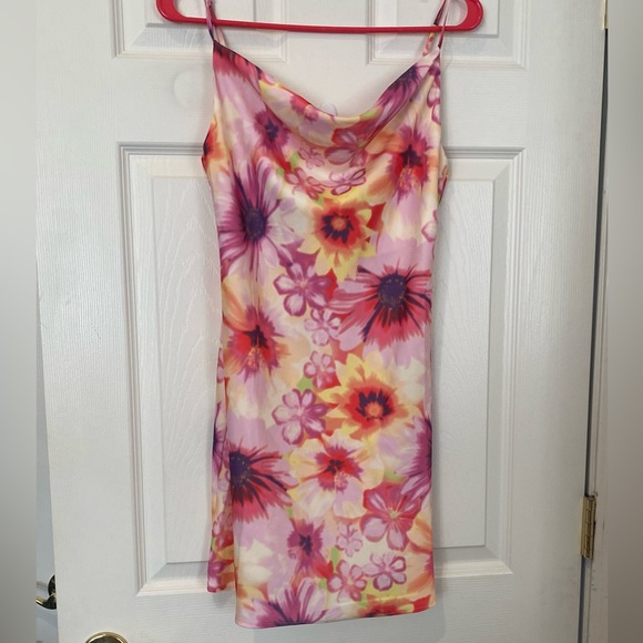 URBAN OUTFITTERS SPAGHETTI STRAP MINI DRESS. NWT - Picture 5 of 11